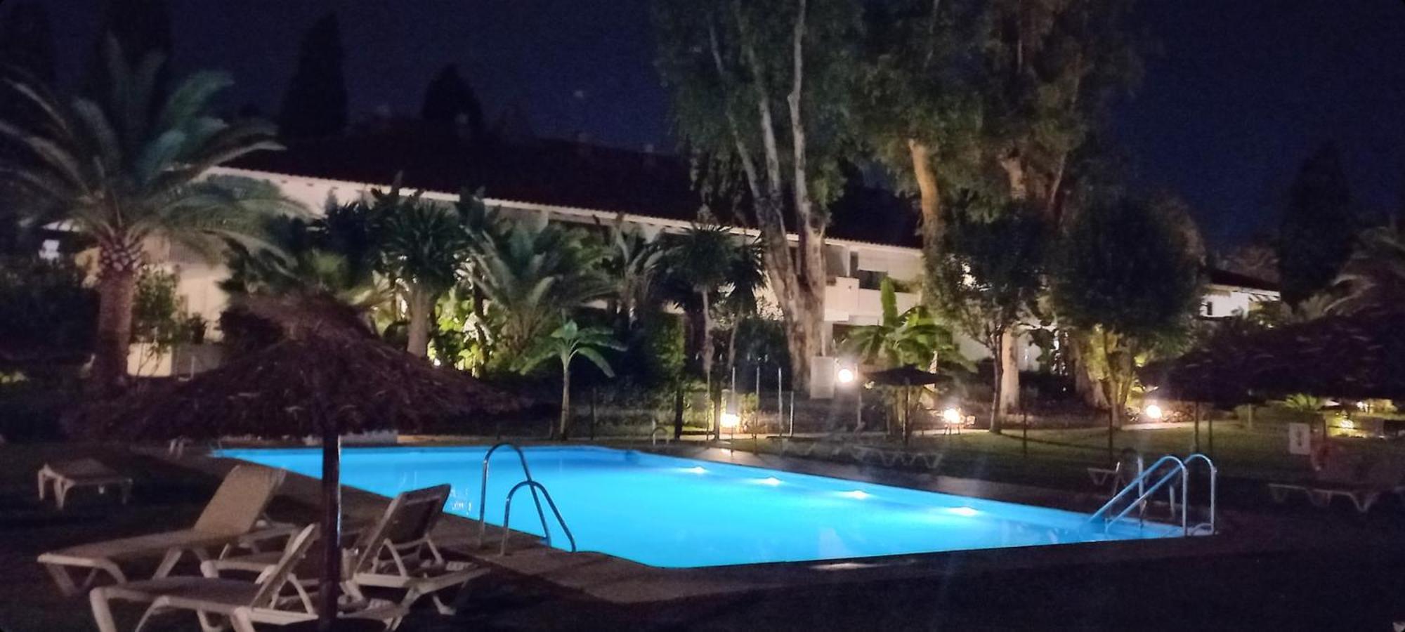 Suite Puerto Banus Con Piscina Marbella Exteriör bild